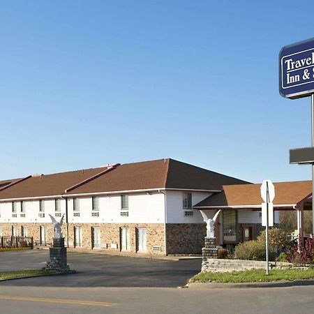 Travelodge Inn & Suites By Wyndham Muscatine Exterior foto